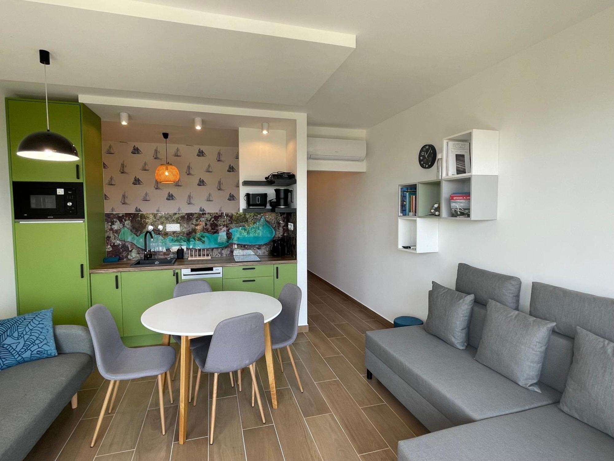 Panorama Superior Apartments - Pool, Garden, Parking Balatonalmádi エクステリア 写真