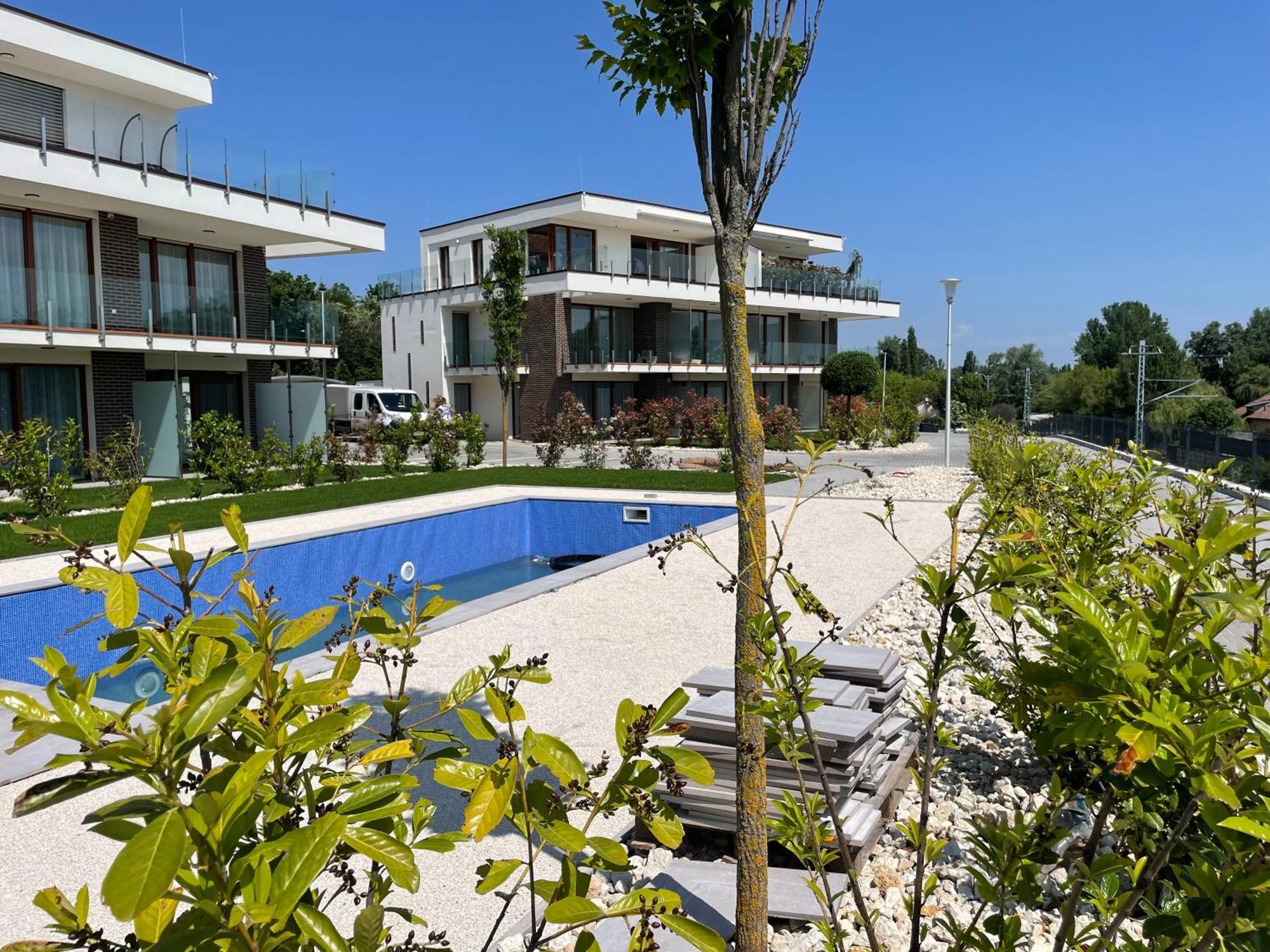 Panorama Superior Apartments - Pool, Garden, Parking Balatonalmádi エクステリア 写真